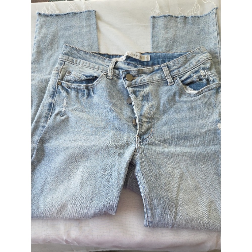 Tinseltown Womens Distressed Light Wash Crossover Button Fly Straight Leg Jeans